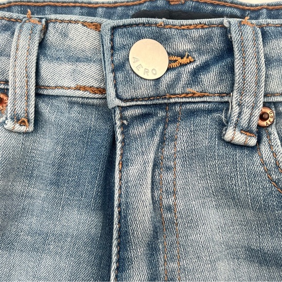 Aeropostale High Rise Curvy High Thrashed Stretchy Denim Jean Shorts Size 4 - Picture 8 of 9
